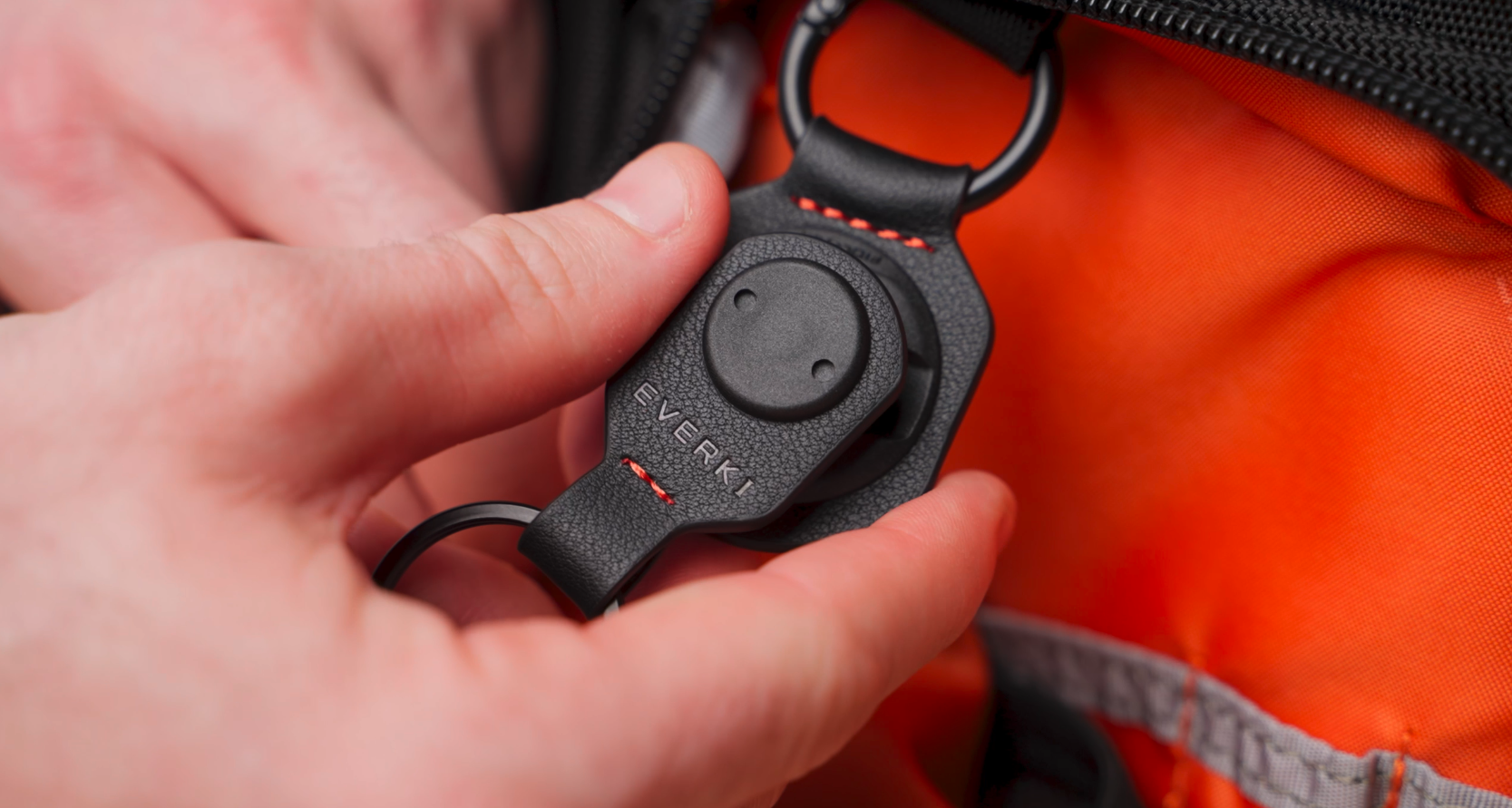 Keychain vs. Carabiner for Laptop Backpack: An EDC Upgrade