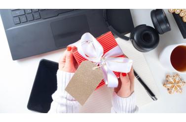 Corporate Gifting’s Psychological Impact: Boost Loyalty & Culture