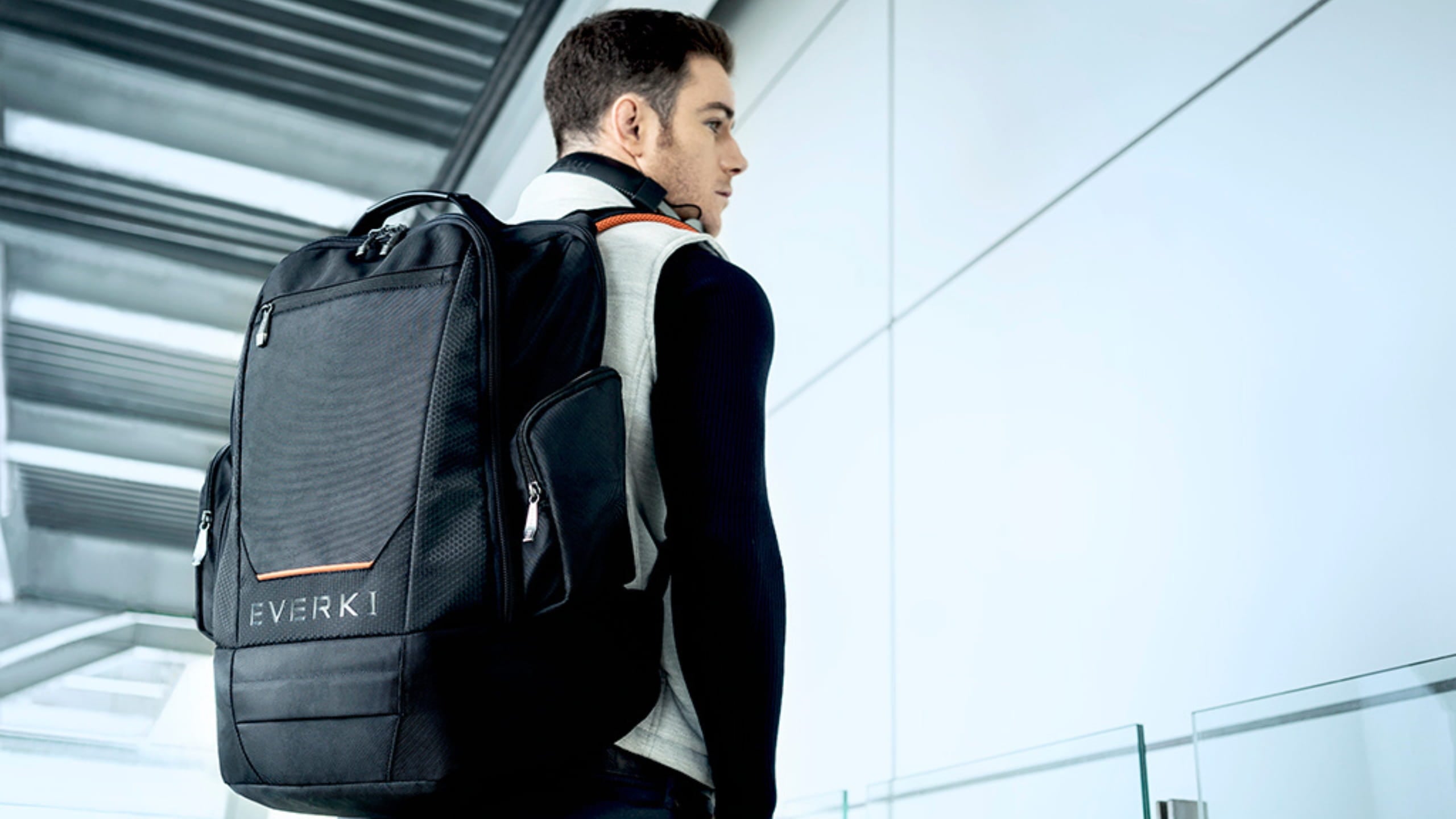 ContemPRO 117 shown in a travel setting