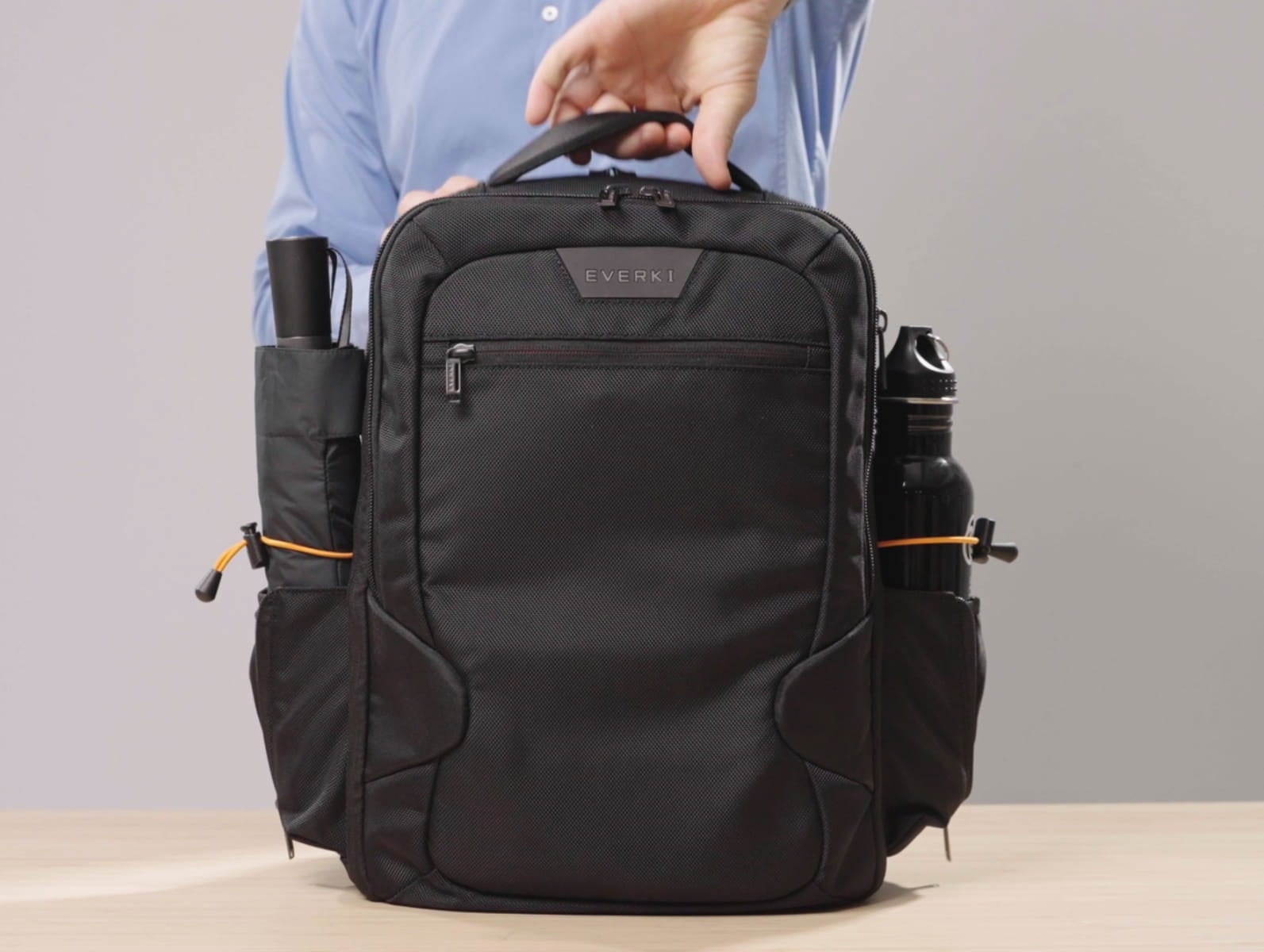 Platzhalter-Nahaufnahme von Zippern und Beschlägen