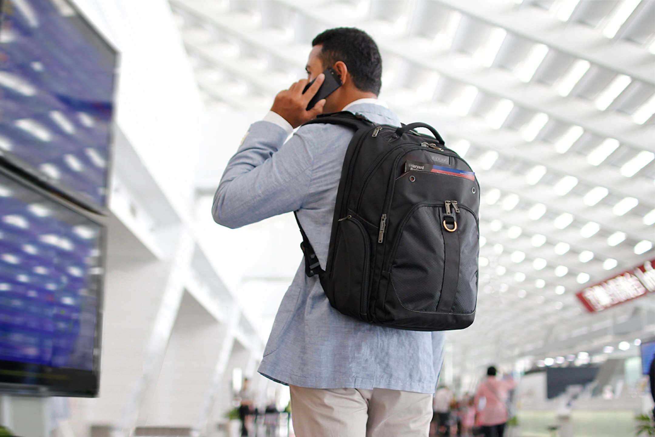 Atlas Backpack 17.3 shown in a travel setting